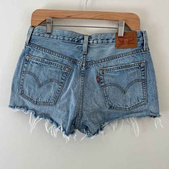 Levi’s 501 Distressed Light Wash Denim Jean Shorts | Size 29 - Picture 3 of 8